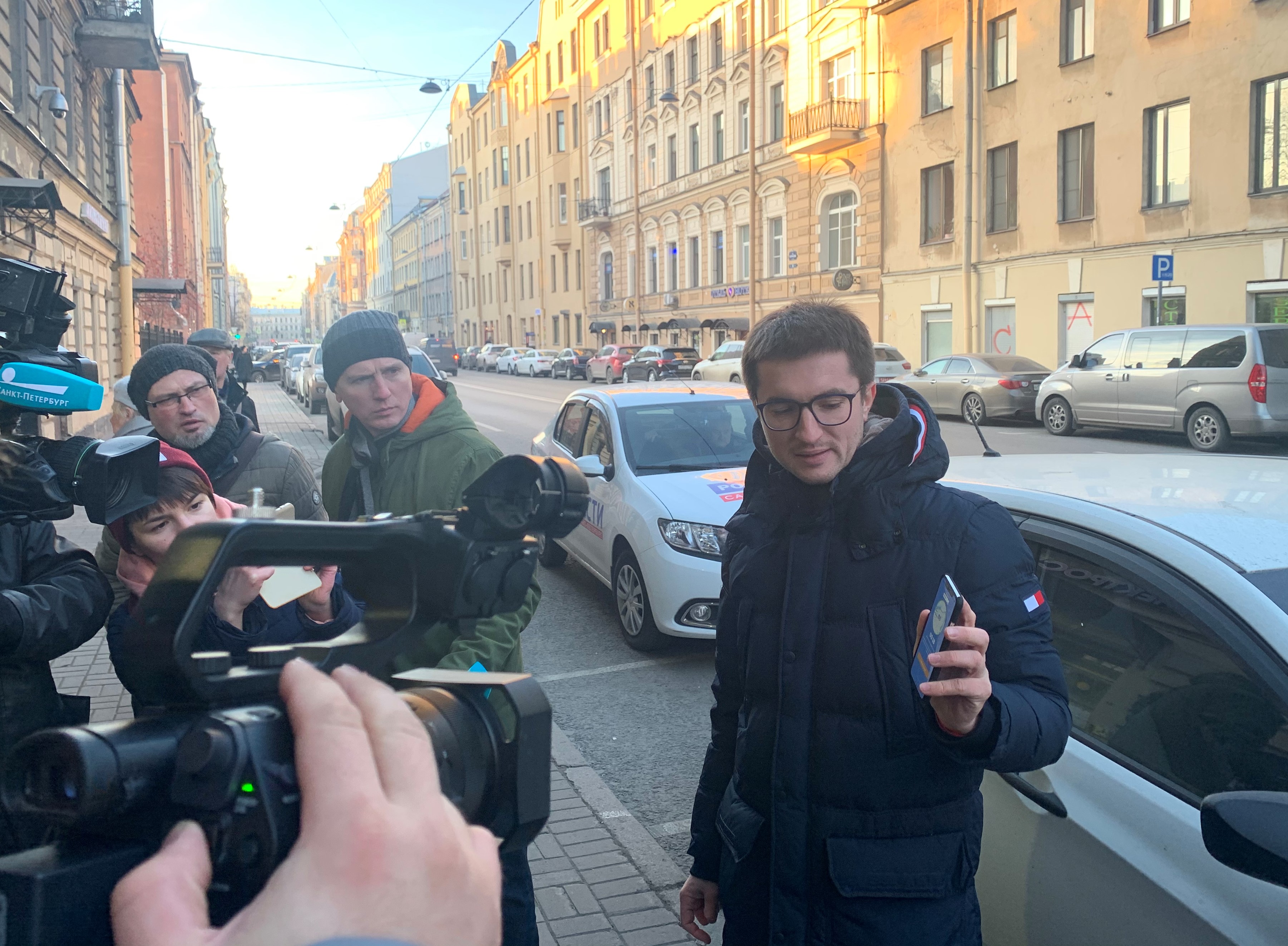 За стоянку в Петербурге деньги снимет мобильная «Паркоматика»