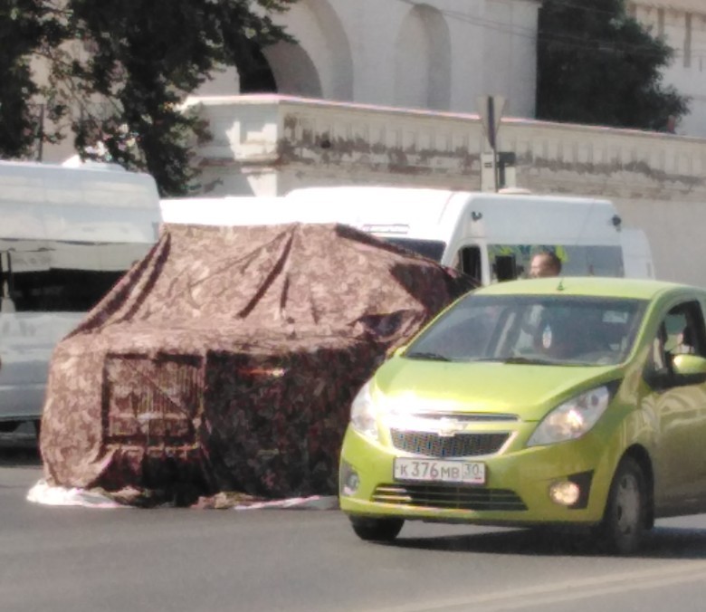 Aurus Senat попал в аварию с маршруткой