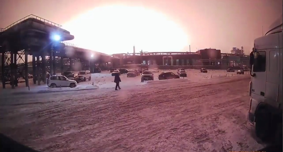 Взрыв емкостей «Уфаоргсинтез» попал на видео