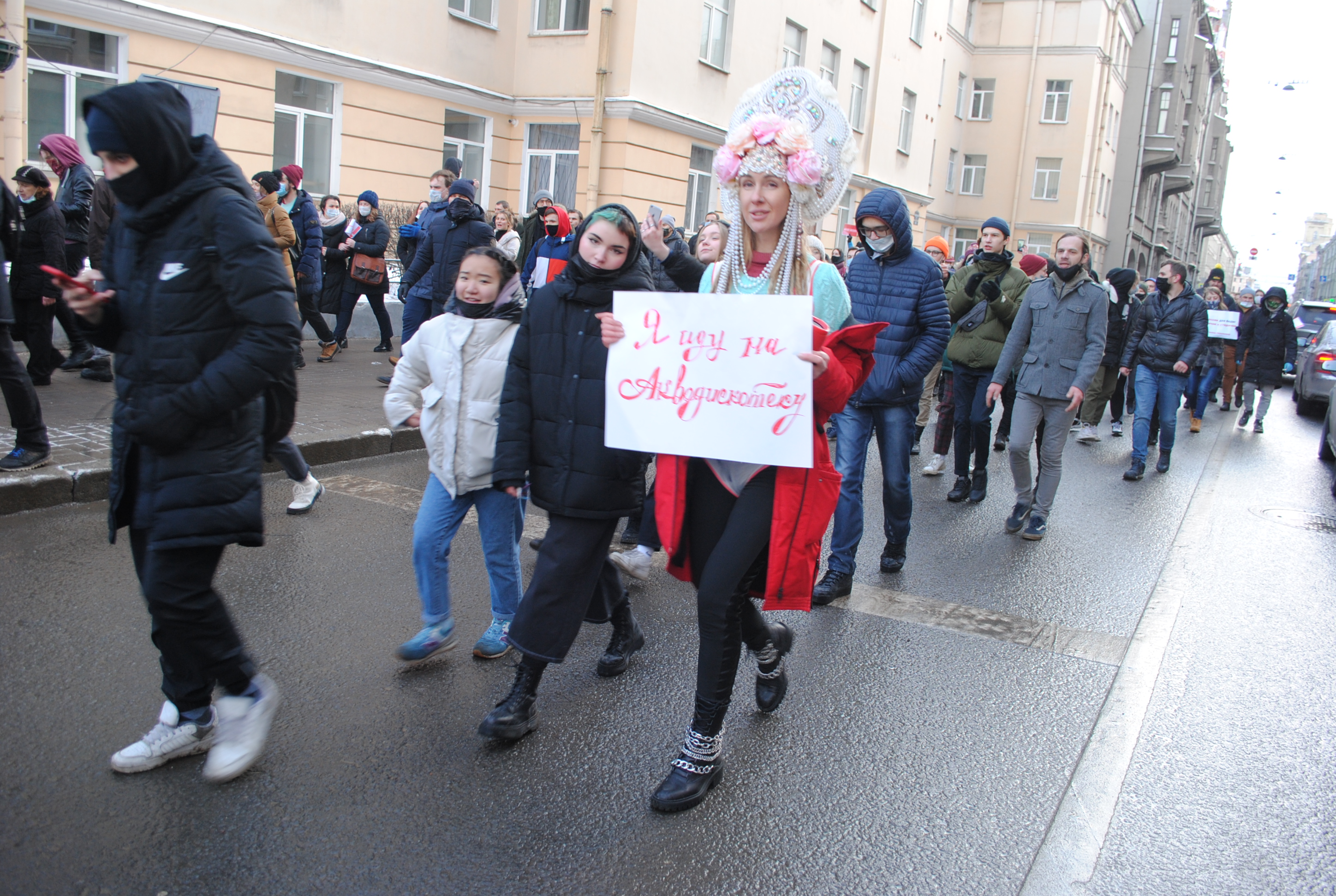 Навальный на митинге фото