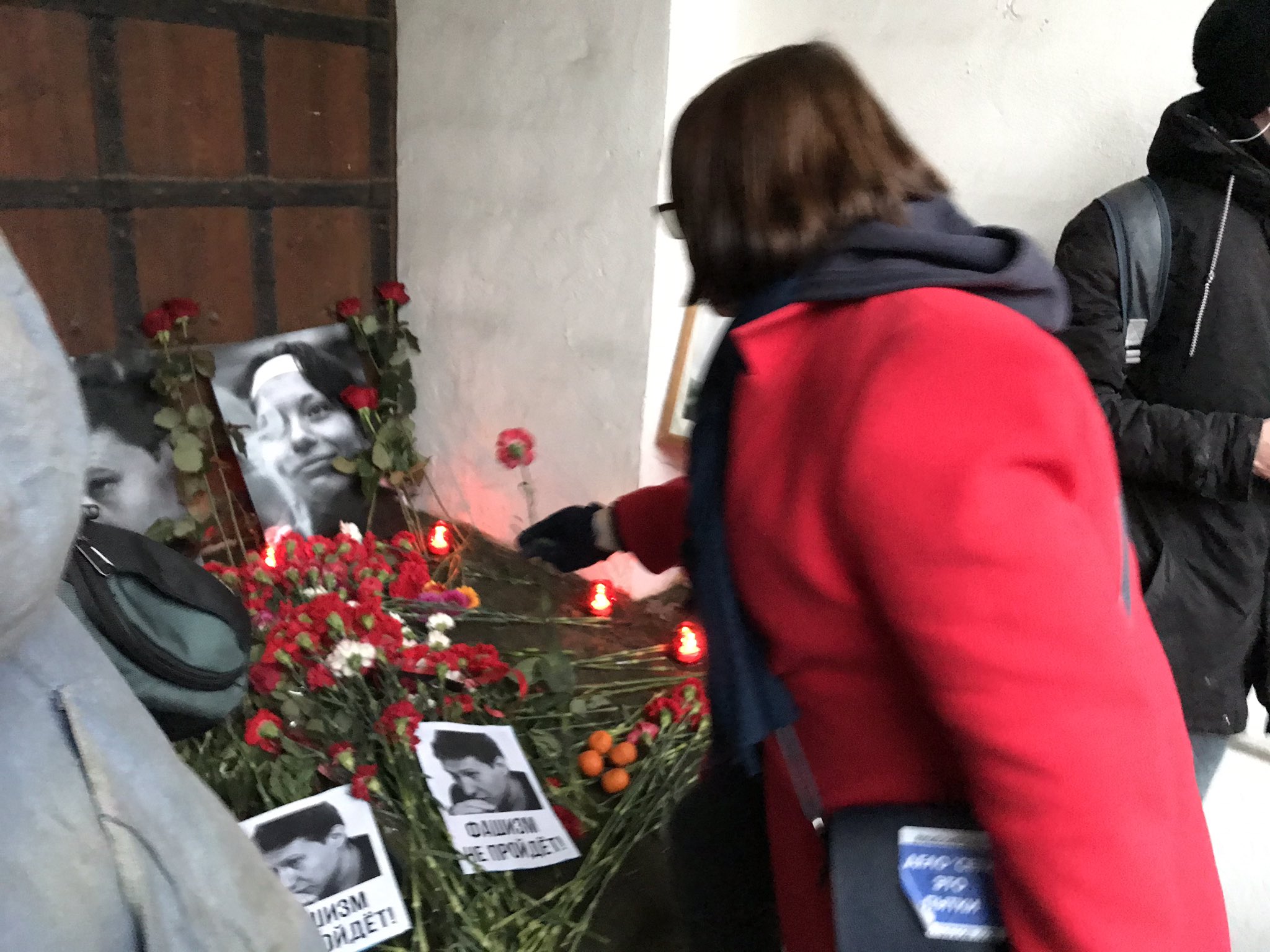 Антифашисты провели шествие и пикеты в Москве и Петербурге