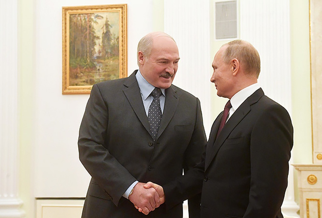 Лукашенко выразил готовность покупать нефть не в России