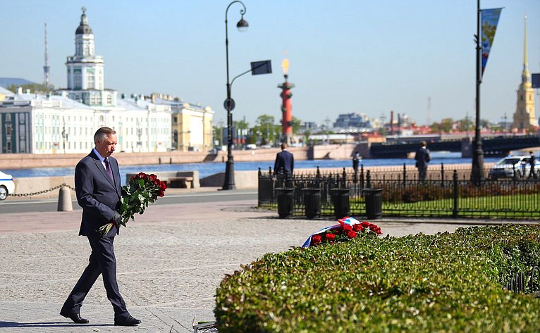 Масочно-перчаточный режим в Петербурге выдохся без единого штрафа