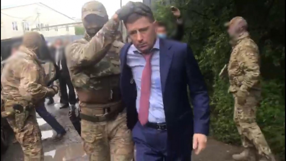 Задержанного хабаровского губернатора Фургала отправили в Москву