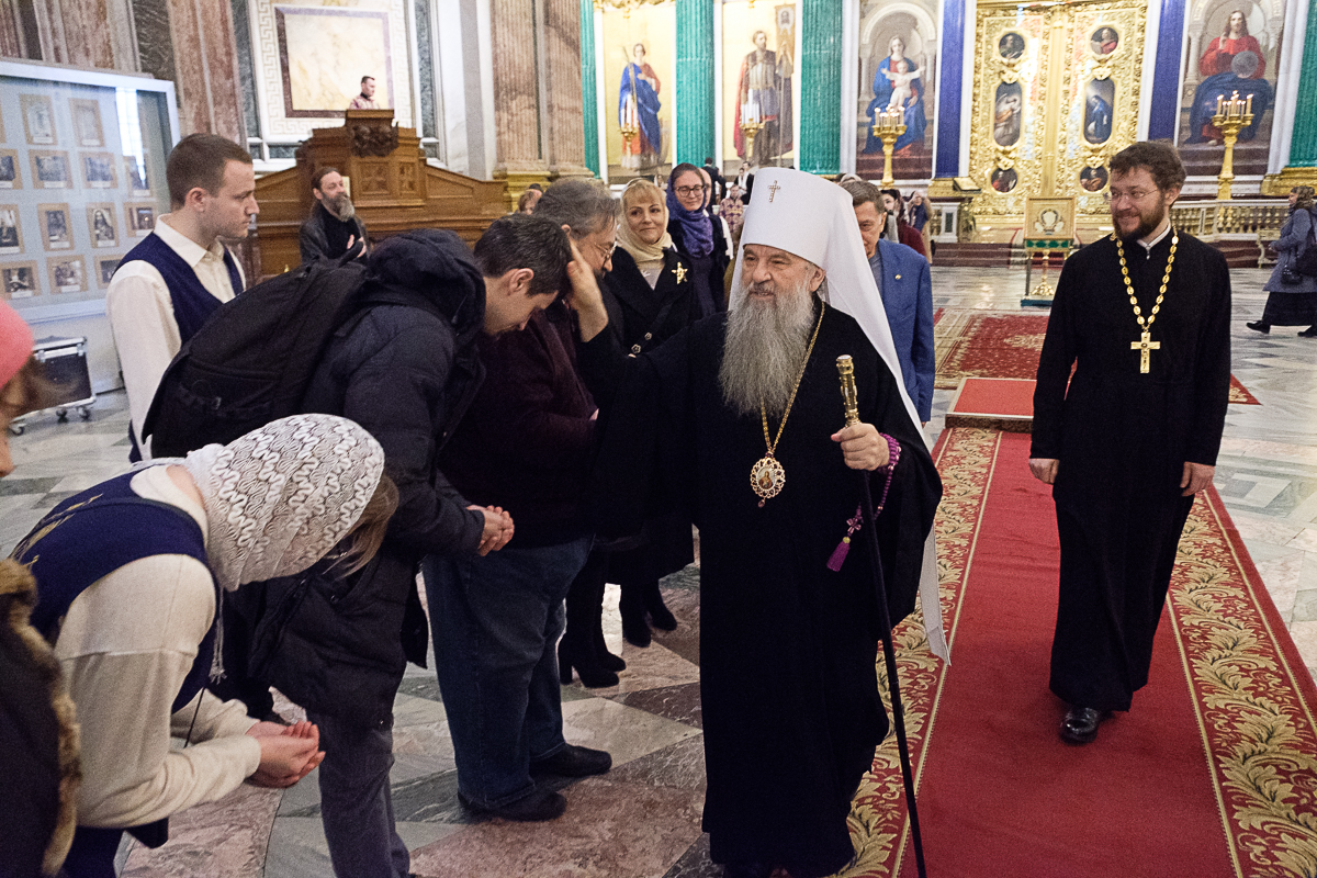 Заразились коронавирусом восемь московских священников
