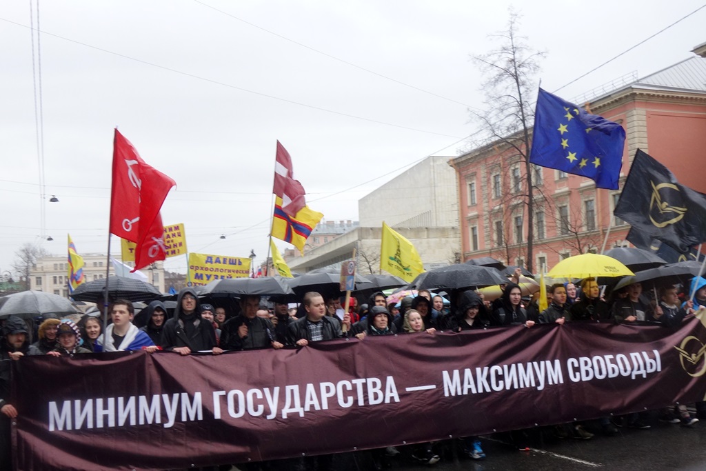 Сталин добился права на митинги у школ и церквей