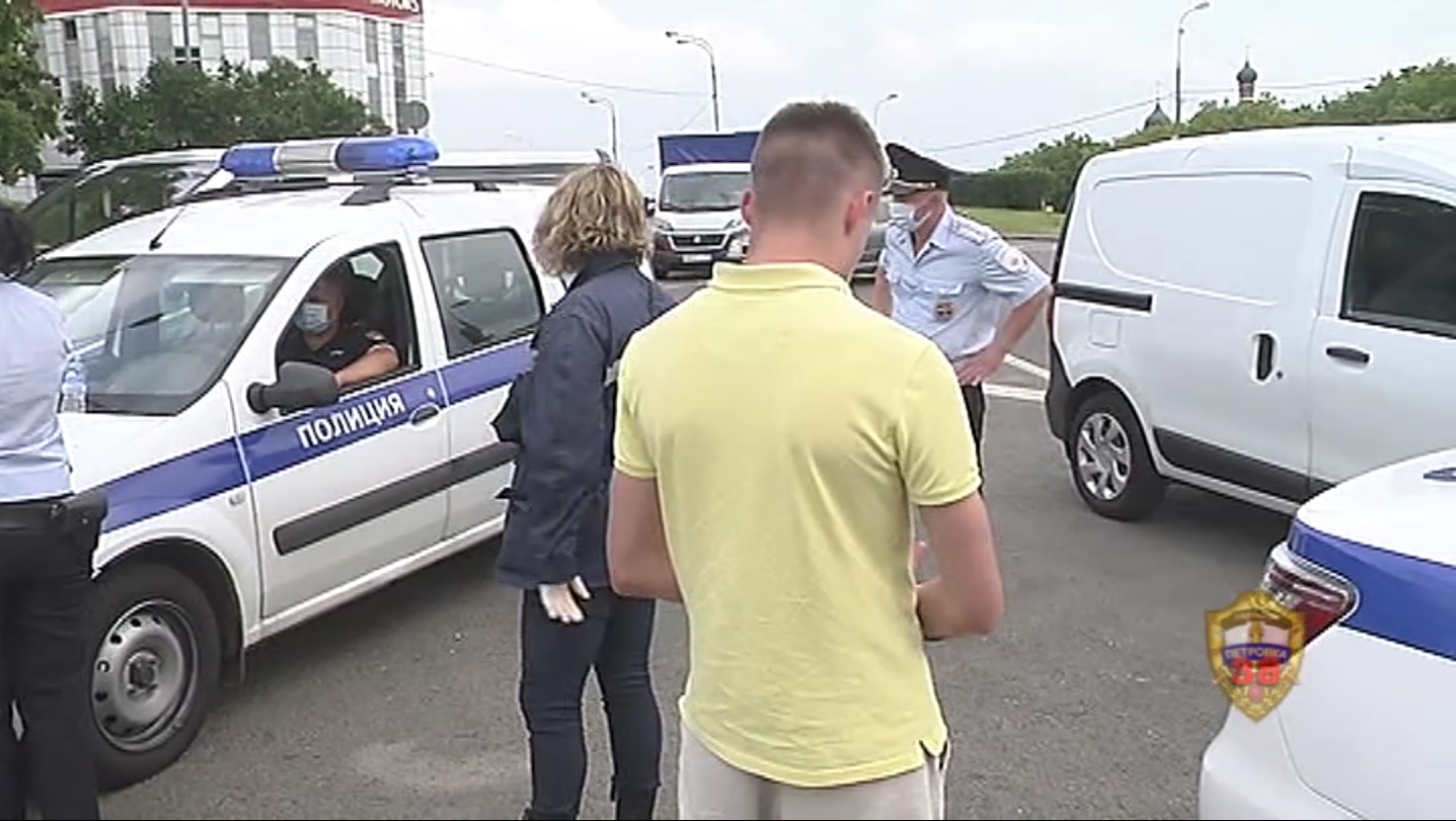 Автоинспекторы в Южном Тушино не взяли четверть миллиона