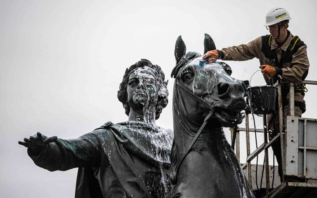 Купание Медного всадника