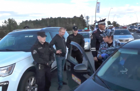 Миграционная полиция прочесала таксистов в Пулково