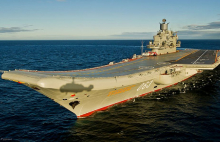 Пожар на авианосце «Адмирал Кузнецов» тушили почти сутки