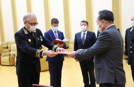 Путин наградил Ким Чен Ына медалью в честь Победы