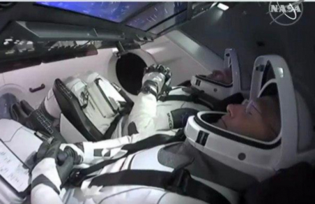 Илон Маск отправляет астронавтов на МКС