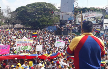 Атаман Мадуро остался без золотого запаса