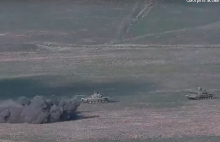 Минобороны Армении показало на видео гибель танков Азербайджана
