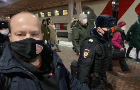 В Москве задерживают соратников Навального