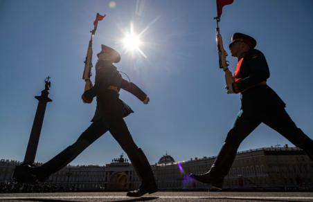 Парад Победы на Дворцовой площади: фото