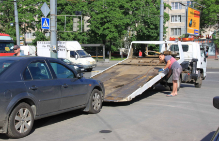 Комтранс Петербурга начинает отлов нарушителей правил парковки