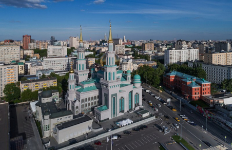 Закрыто дело участников фотосессии у Соборной мечети в Москве