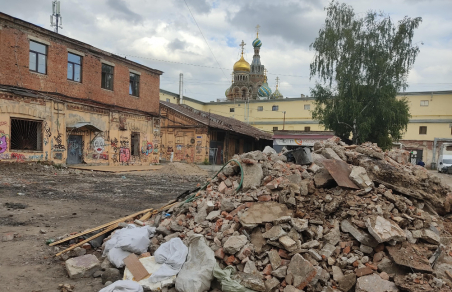 Конюшенный двор в Петербурге станет проходным двором