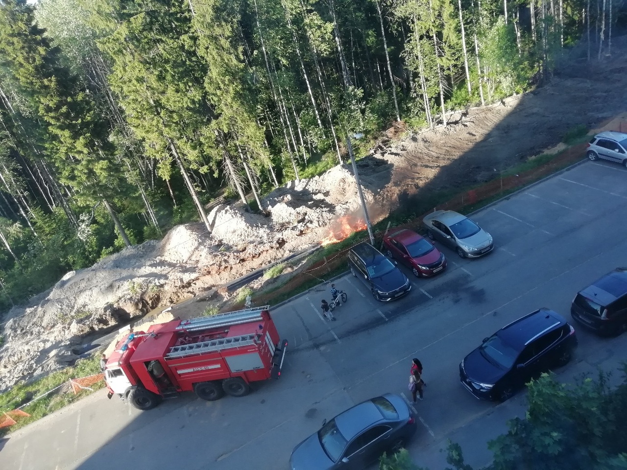 У города Сертолово загорелись водяные трубы