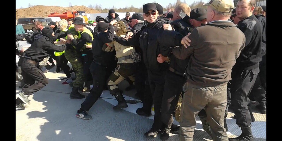 Противники мусорного полигона в Шиесе показали на видео атаку охранников