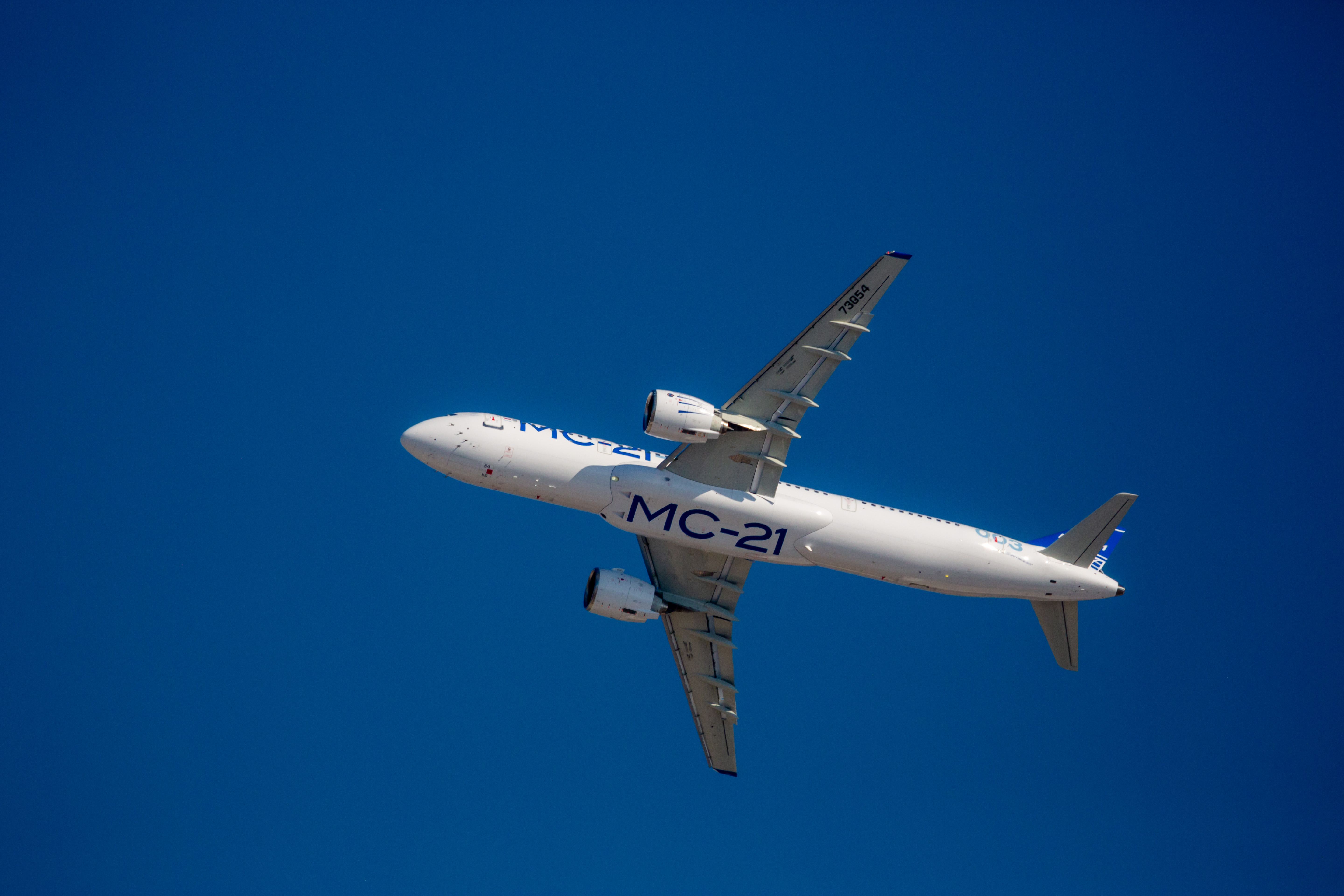 Самолет MC-21 при испытаниях вынужденно сел из-за поломки