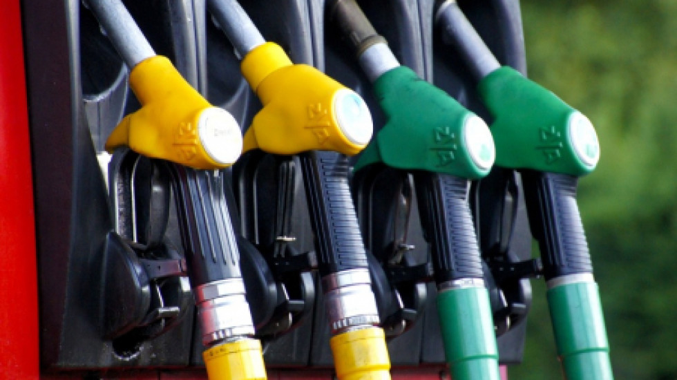 Цены на бензин продолжают расти