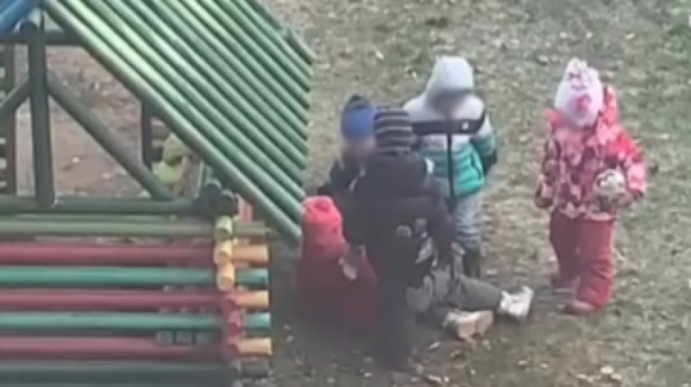 За групповое избиение ребенка уволена воспитатель детсада в Ярославле