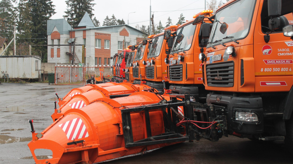 Дорожные службы Ленобласти приготовились к непогоде и гололедице