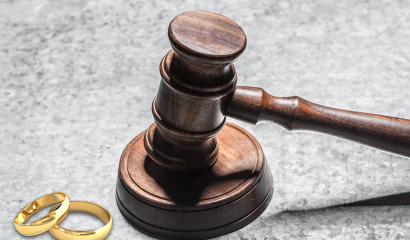 Жители Петербурга восстановили запись о браке ради развода