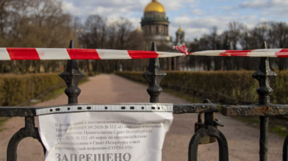 Смольный подтянул коронавирусные ограничения