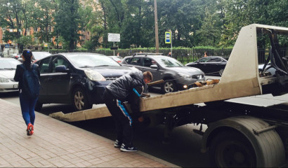 Пойманная на Ржевке хмельная автоледи лишилась прав и машины