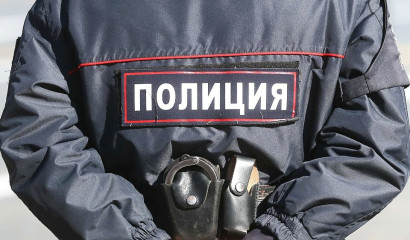 Сотрудница банка в Кировске помогла пенсионерке сохранить миллион