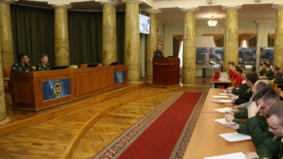 Курсанты Академии Можайского пересдавали экзамены платно