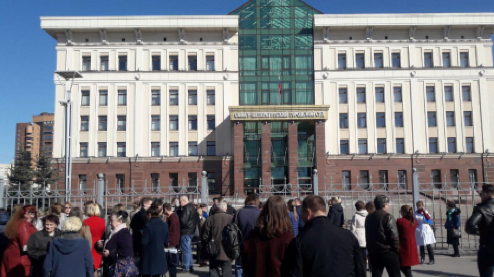 Сегодня петербургские суды отработали без эвакуации