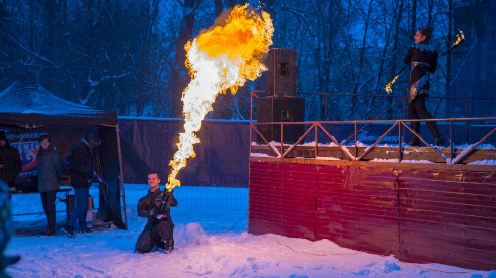 Поджигателя «Мерседеса» петроградские сыщики нашли в Веселом Поселке