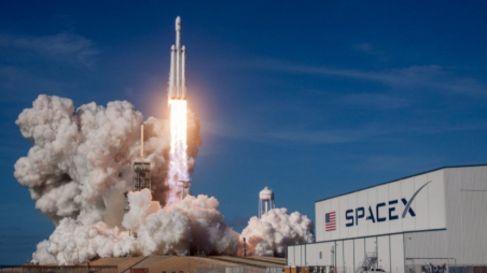 Компания SpaceX подала в суд на правительство США