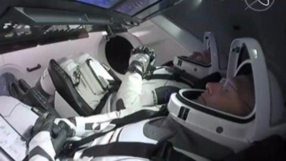 Илон Маск отправляет астронавтов на МКС