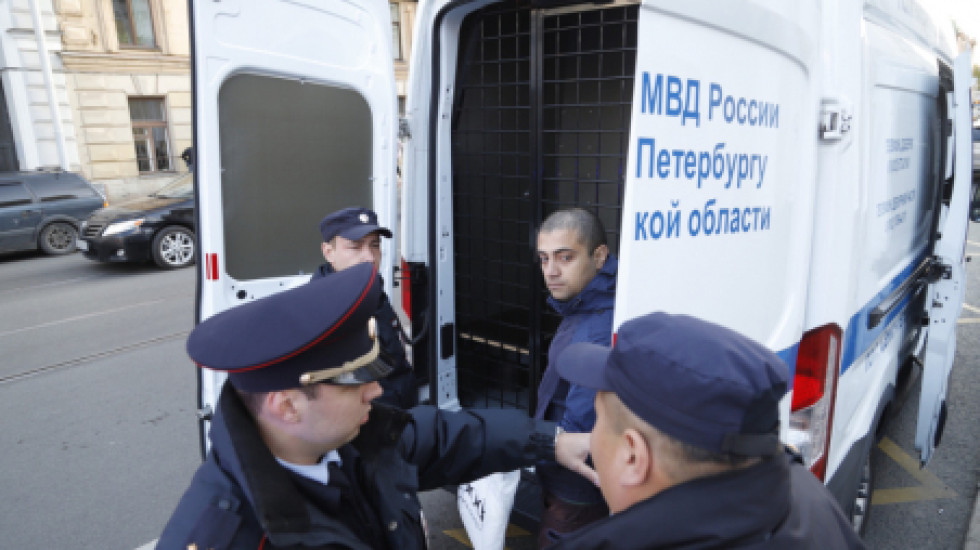 Петербуржцы провели пикеты в защиту «заложников» Московского дела