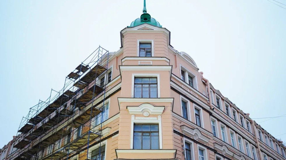 Разумишкин: ремонт дома 1/44 на Большой Зелениной продлится еще год