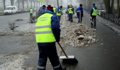 Глава Рособрнадзора: не нужно пугать детей работой дворника