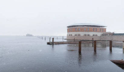 Буровики Водоканала прокладывают трубы к форту Александр Первый
