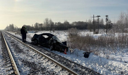 В разбитом «Рено» на переезде были работники молочной фермы