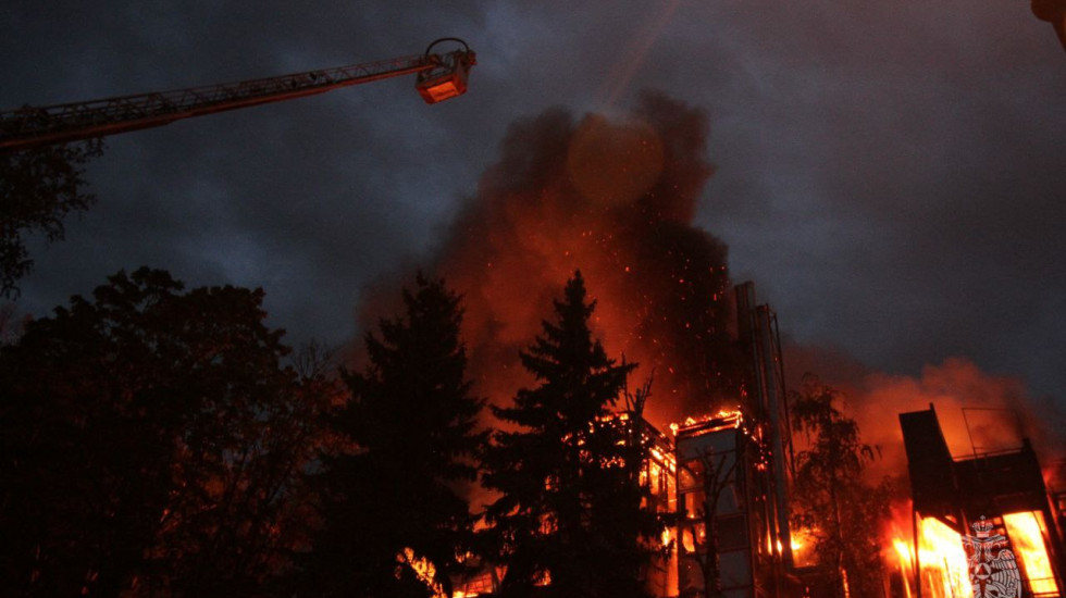 Сгоревший фитнес-центр в Приморском парке Победы убран окончательно
