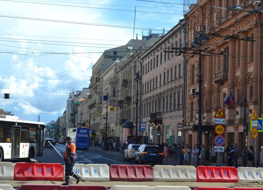 Ремонт второго отрезка Невского проспекта займет полмесяца