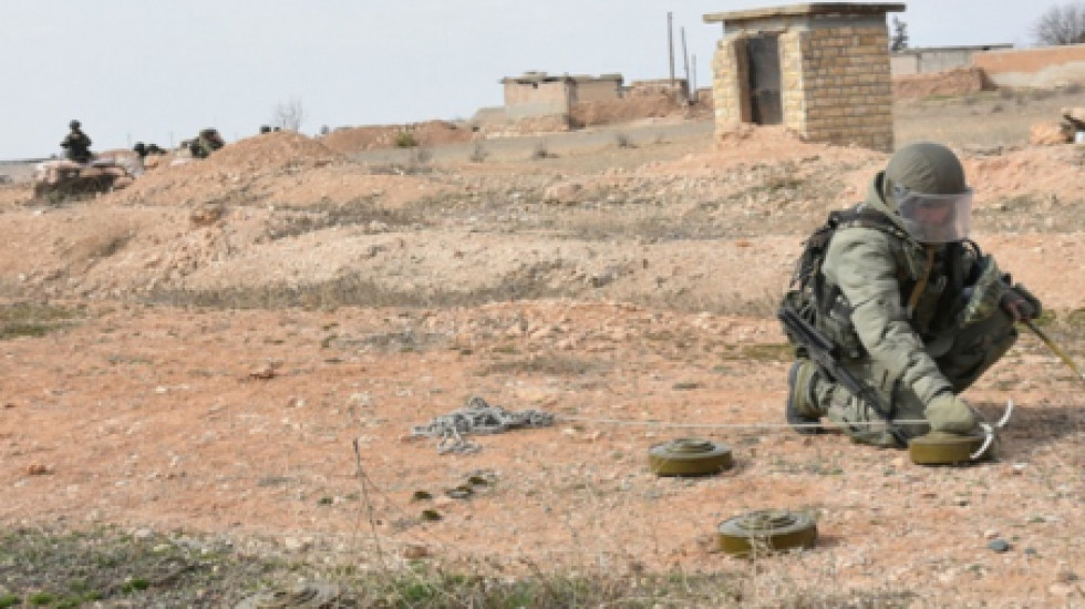Турецкие войска в Сирии отошли, сжигая свои позиции