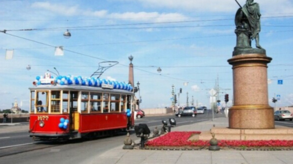 По Петербургу запустят туристический ретротрамвай
