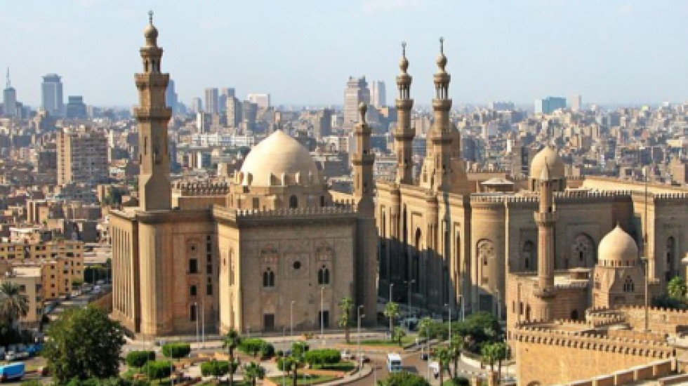 В результате взрыва в Каире погибли 17 человек