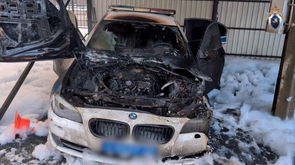 В Адмиралтейском районе сгорел полицейский автомобиль