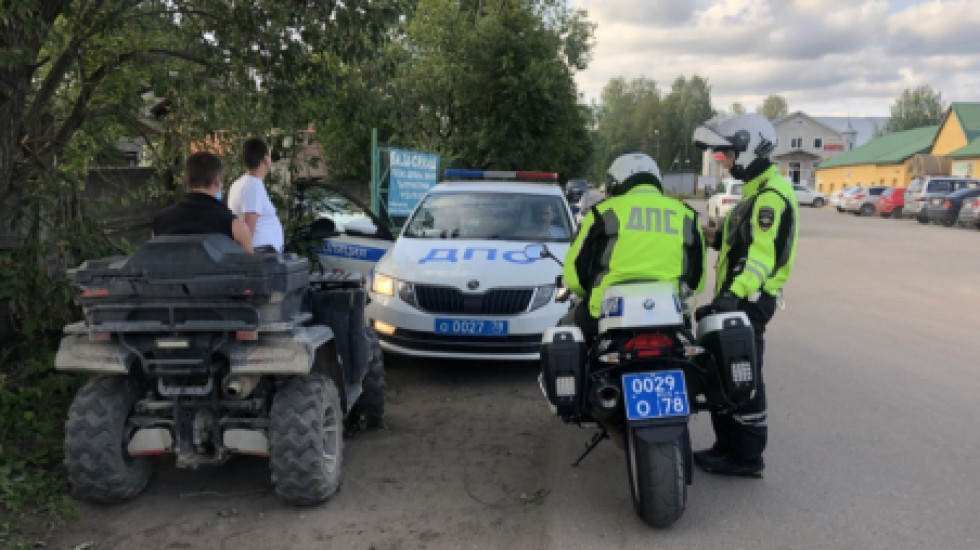 ГИБДД ответила на смертельные мотоаварии гатчинским рейдом